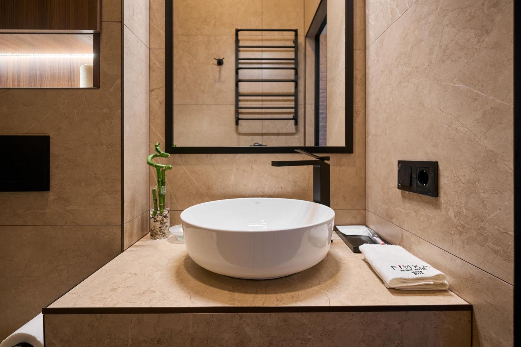 Fimka Apart Hotel Ивано-Франкивск Екстериор снимка